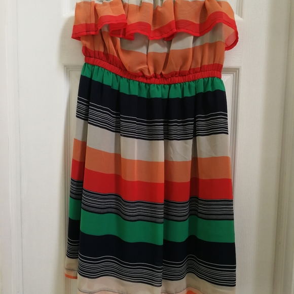 FOREVER 21 DRESS STRAPLESS STRIPED - Picture 3 of 7